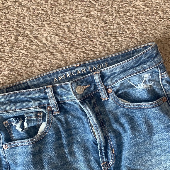 AE Stretch Straight Mom Jeans Size 6 Short - Picture 5 of 10